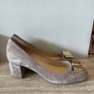 kate spade grey bow tie suede pumps Size 8